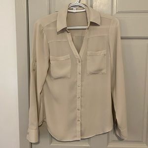 Women’s EXPRESS long sleeve button down cream xs